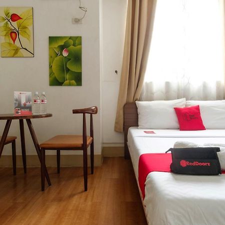 Reddoorz Near V Mapa Station Hotell Manila Exteriör bild
