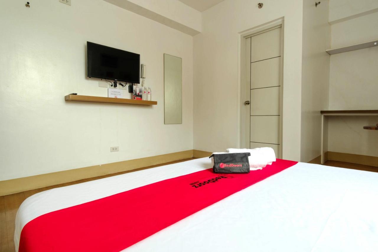 Reddoorz Near V Mapa Station Hotell Manila Exteriör bild